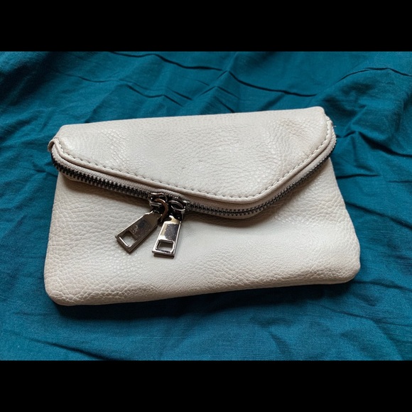 || NINE WEST || CLUTH || WRISTLET - Picture 8 of 8